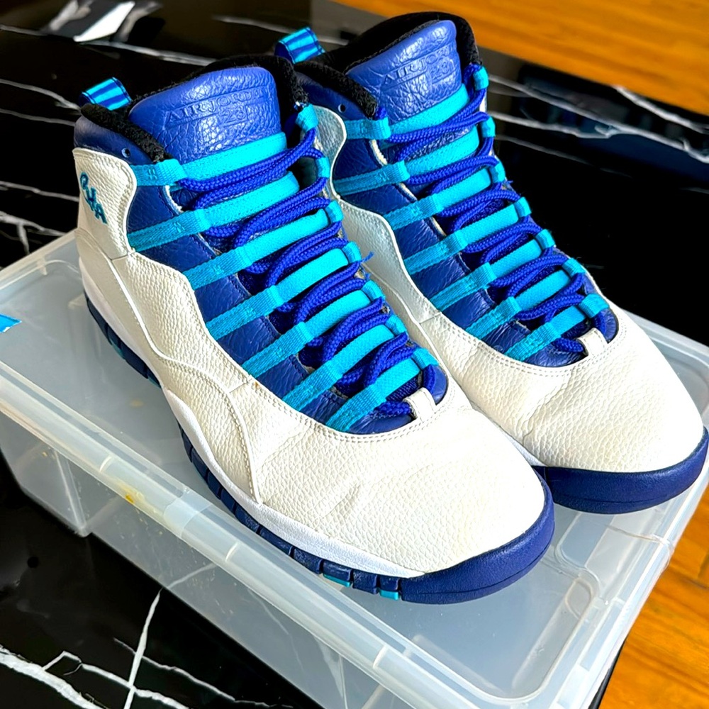 Retro Jordan 10 sz 11 Charlotte Hornets.